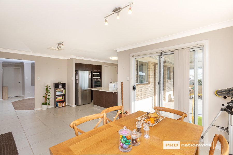 4 Orley Drive TAMWORTH 7