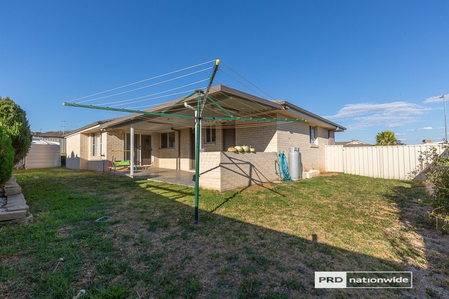4 Orley Drive TAMWORTH 16