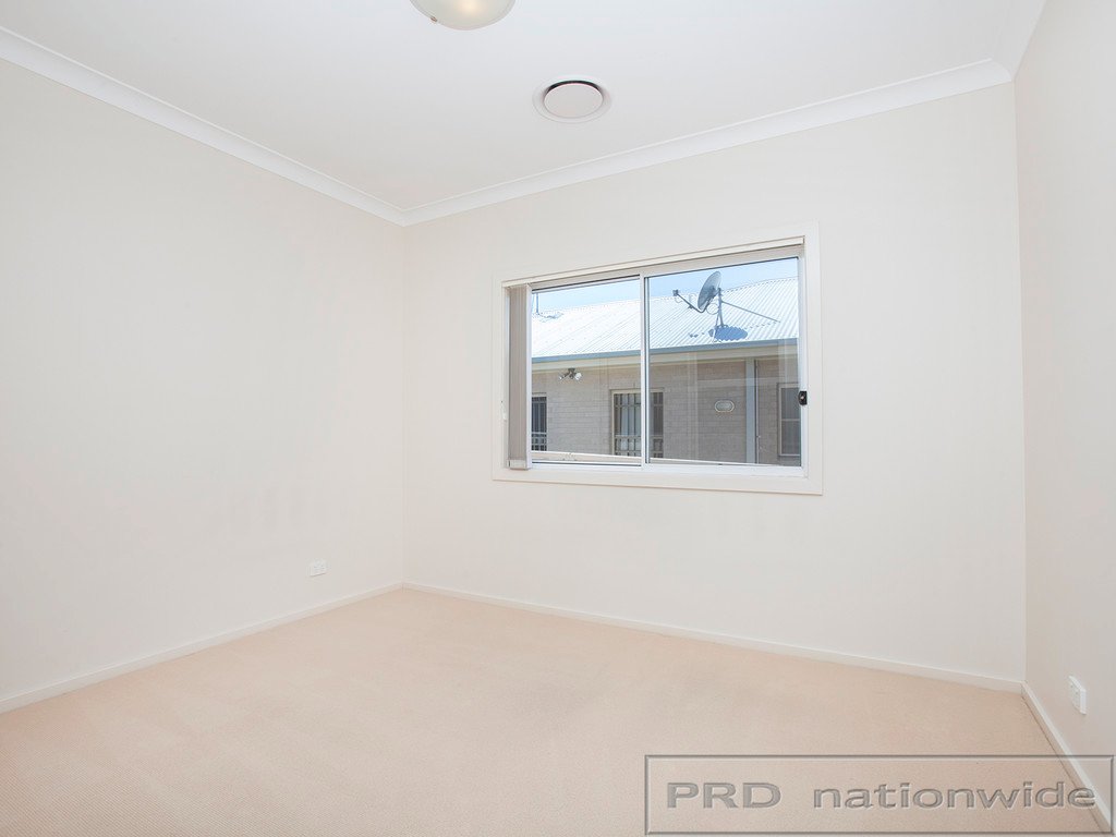 4 Osprey Crescent EAST MAITLAND 8