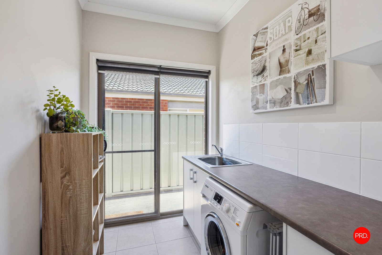 4 Overland Way EPSOM 16