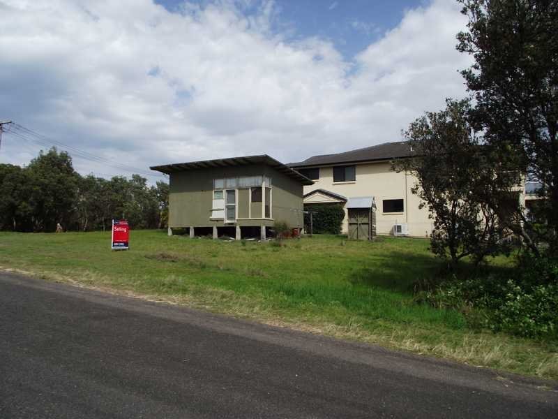 4 Pacific Drive FINGAL BAY 3