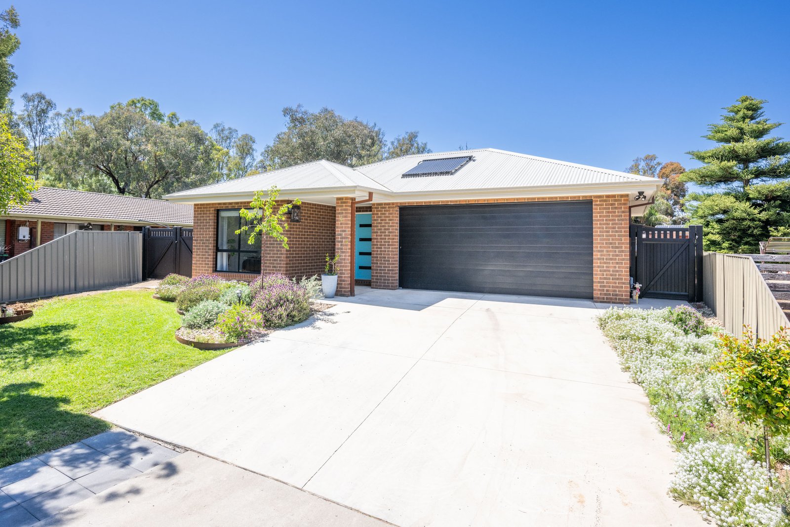 4 Paisley Crescent MOOROOPNA 1