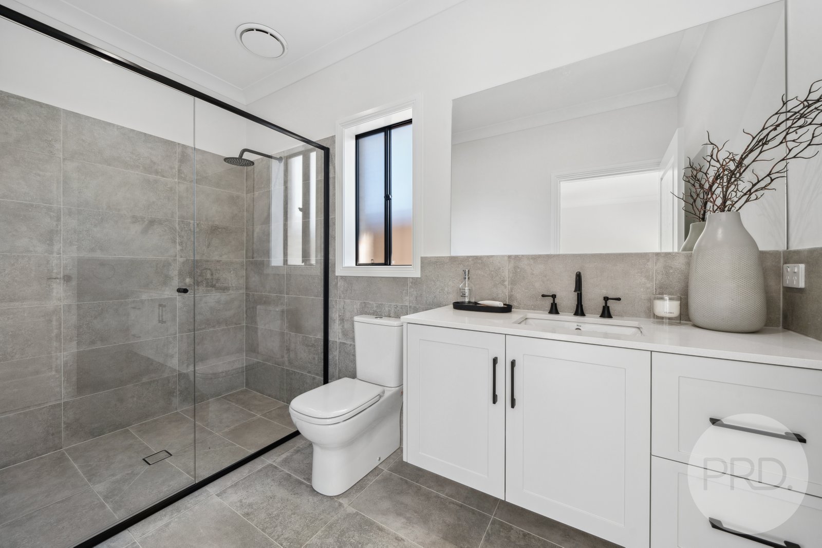 4 Paroo Place TATTON 6