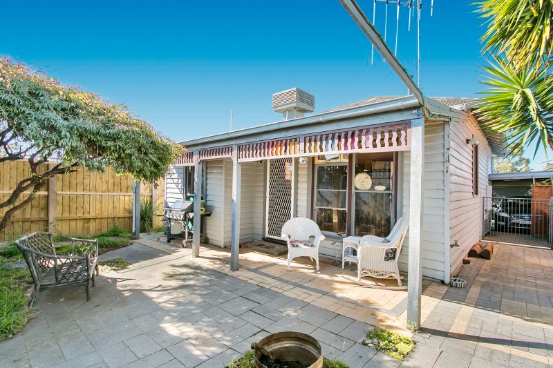 4 Parsonage Grove EAGLEHAWK 6