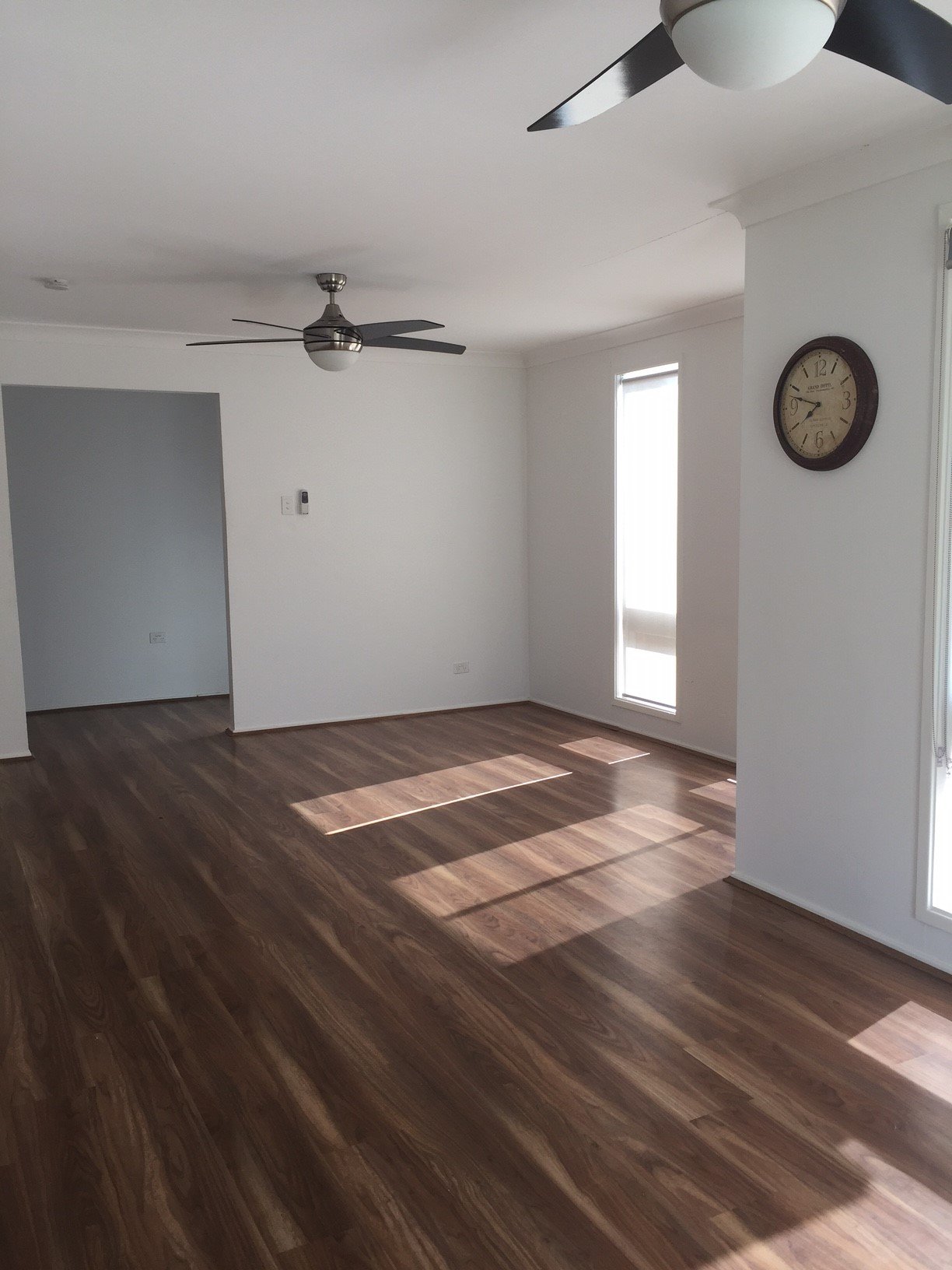 4 Paul Close CRANEBROOK 9