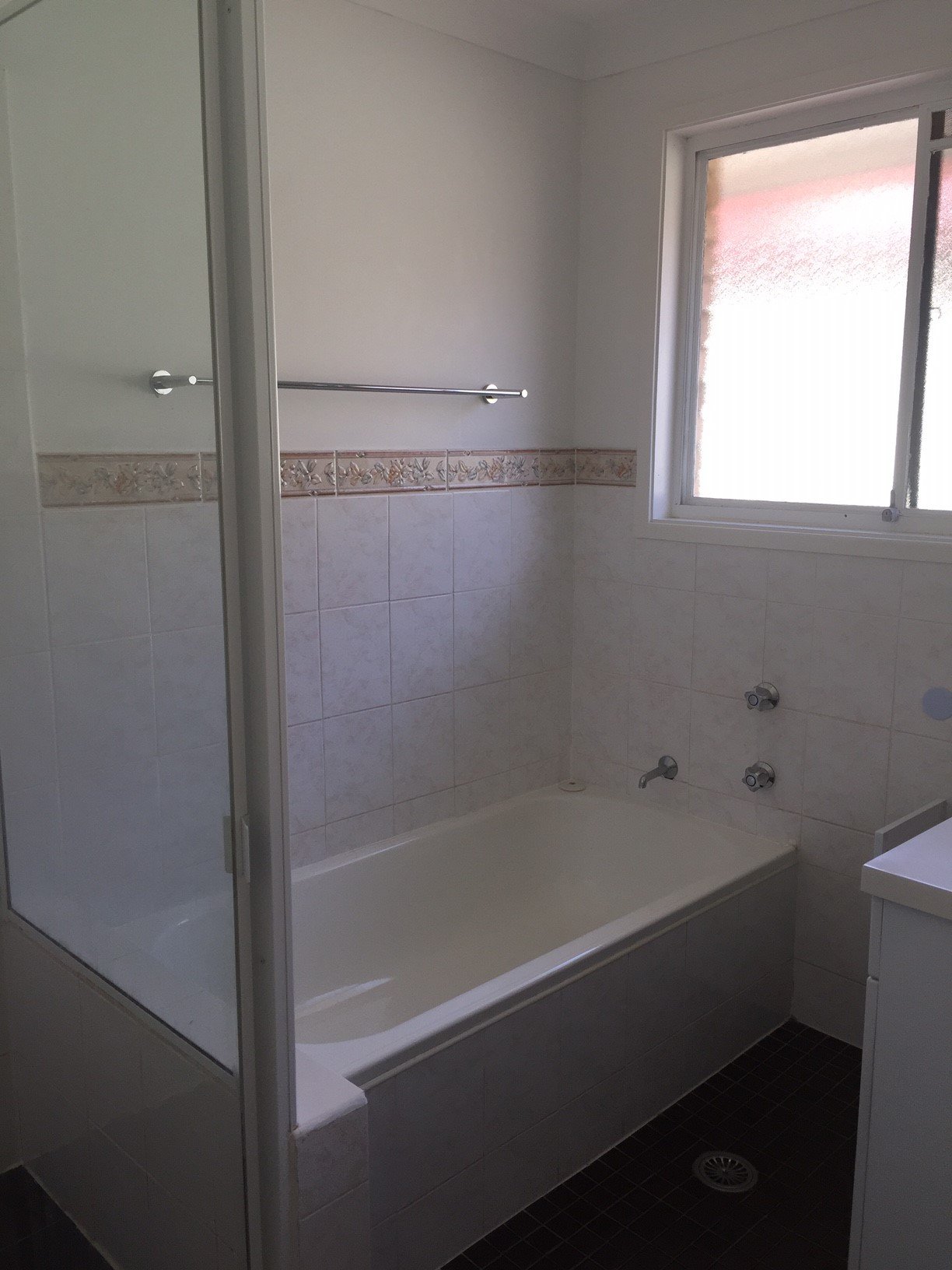 4 Paul Close CRANEBROOK 11