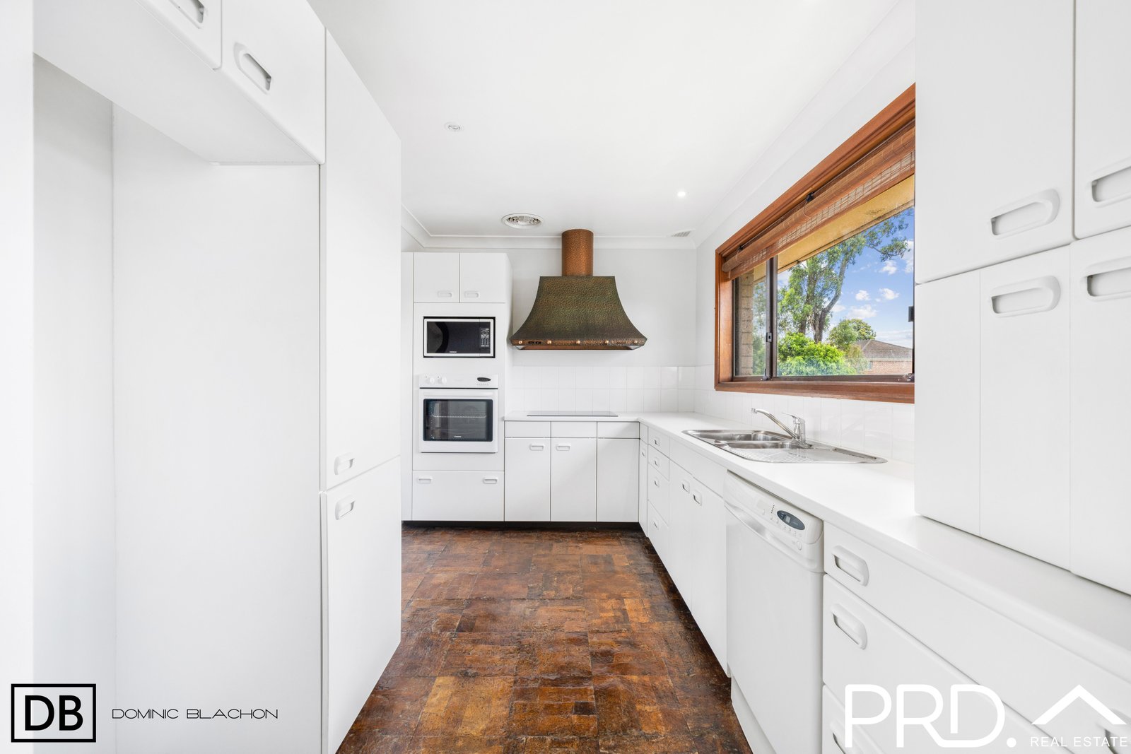 4 Peppermint Grove PANANIA 3