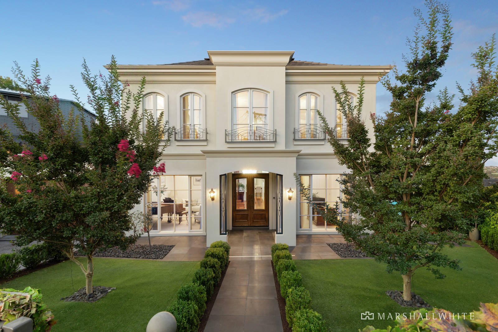 4 Perry Court, Kew, VIC