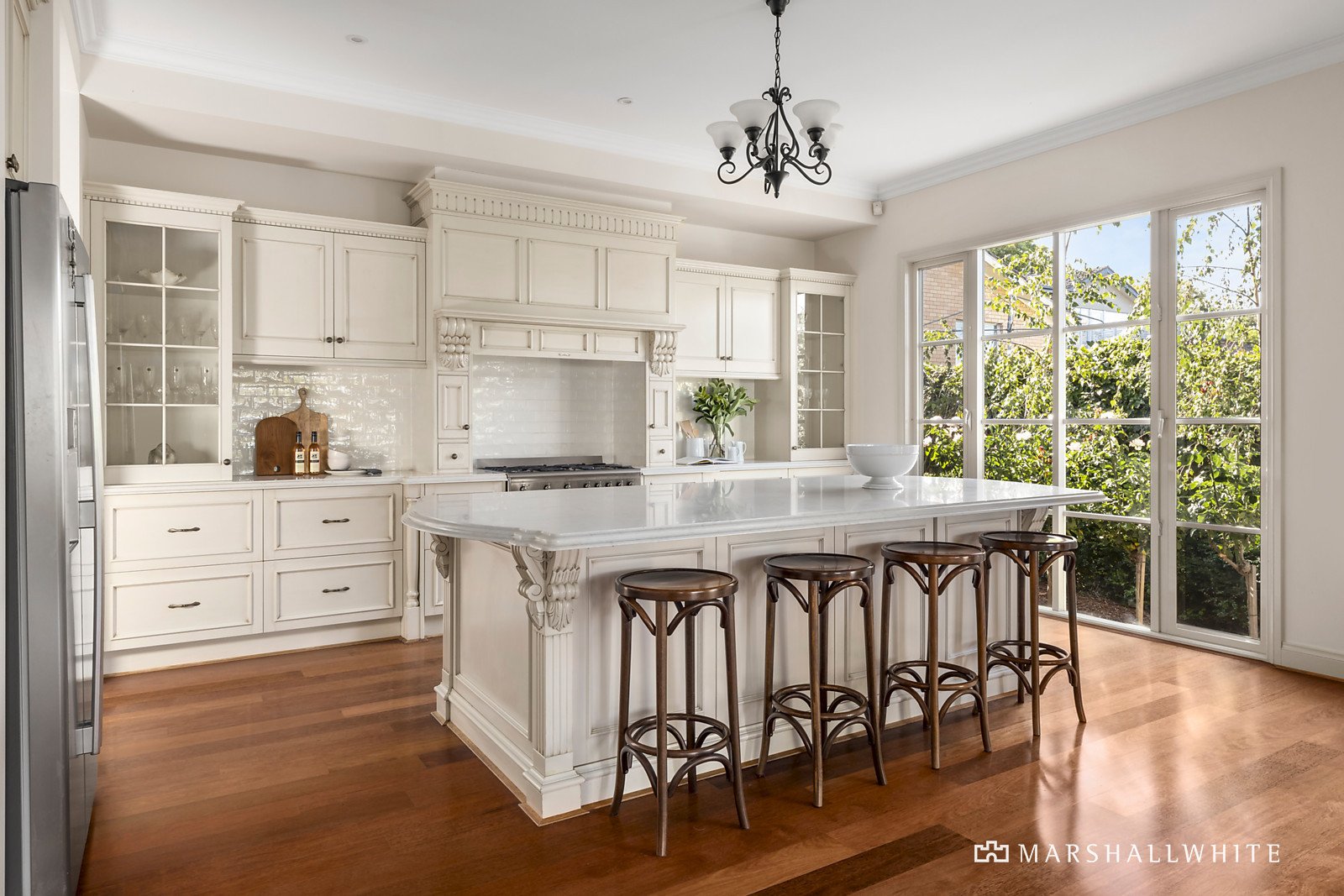 4 Perry Court, Kew, VIC