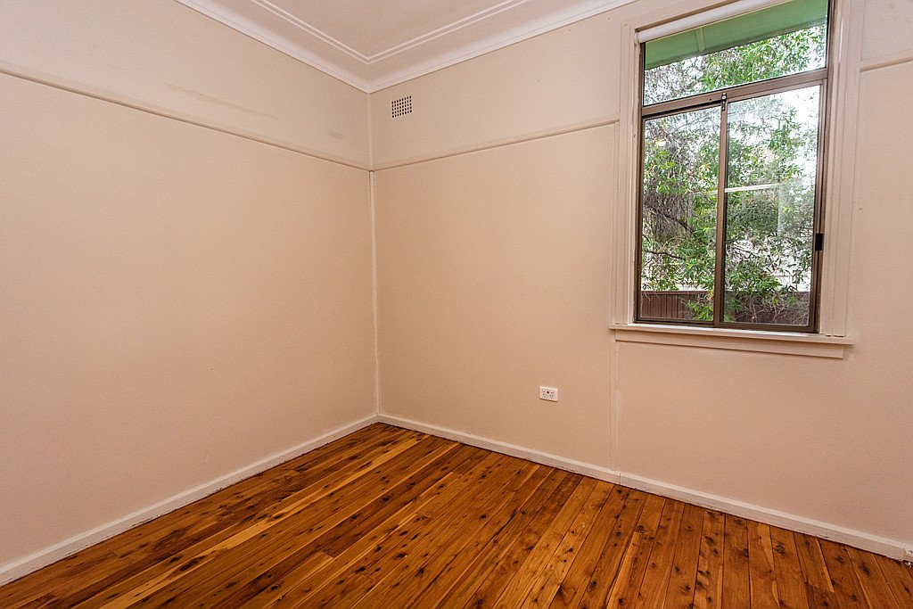 4 Petra Avenue TAMWORTH 7