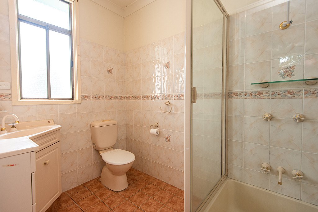 4 Petra Avenue TAMWORTH 8