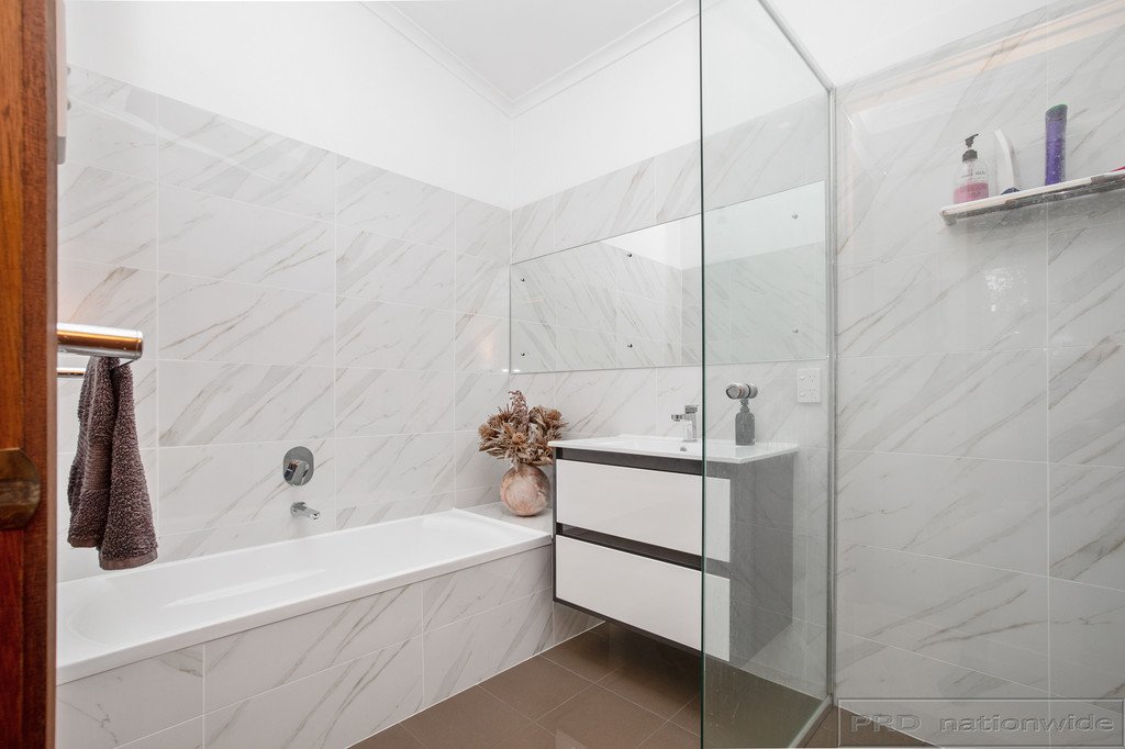 4 Phoenix Road BLACK HILL 13