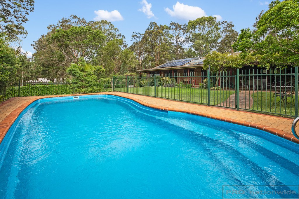 4 Phoenix Road BLACK HILL 18