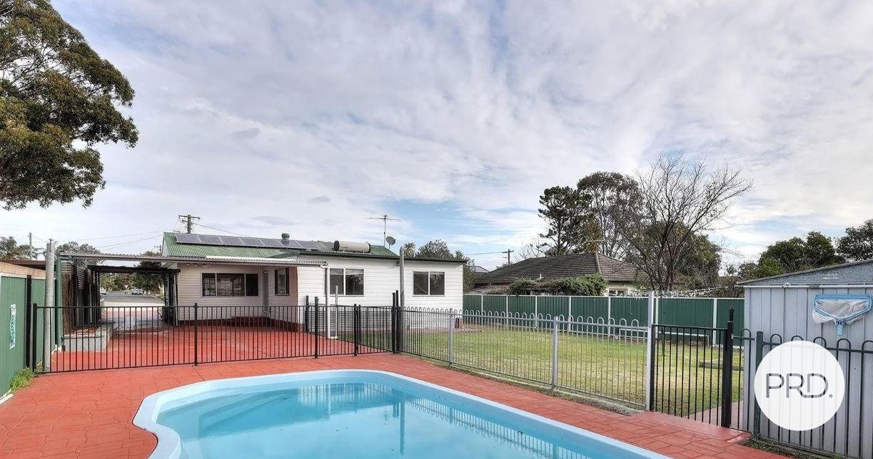 4 Phyllis Street MINTO 2