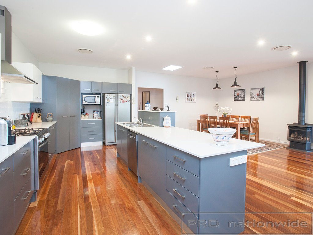 4 Pinnacle Close BOLWARRA HEIGHTS 2