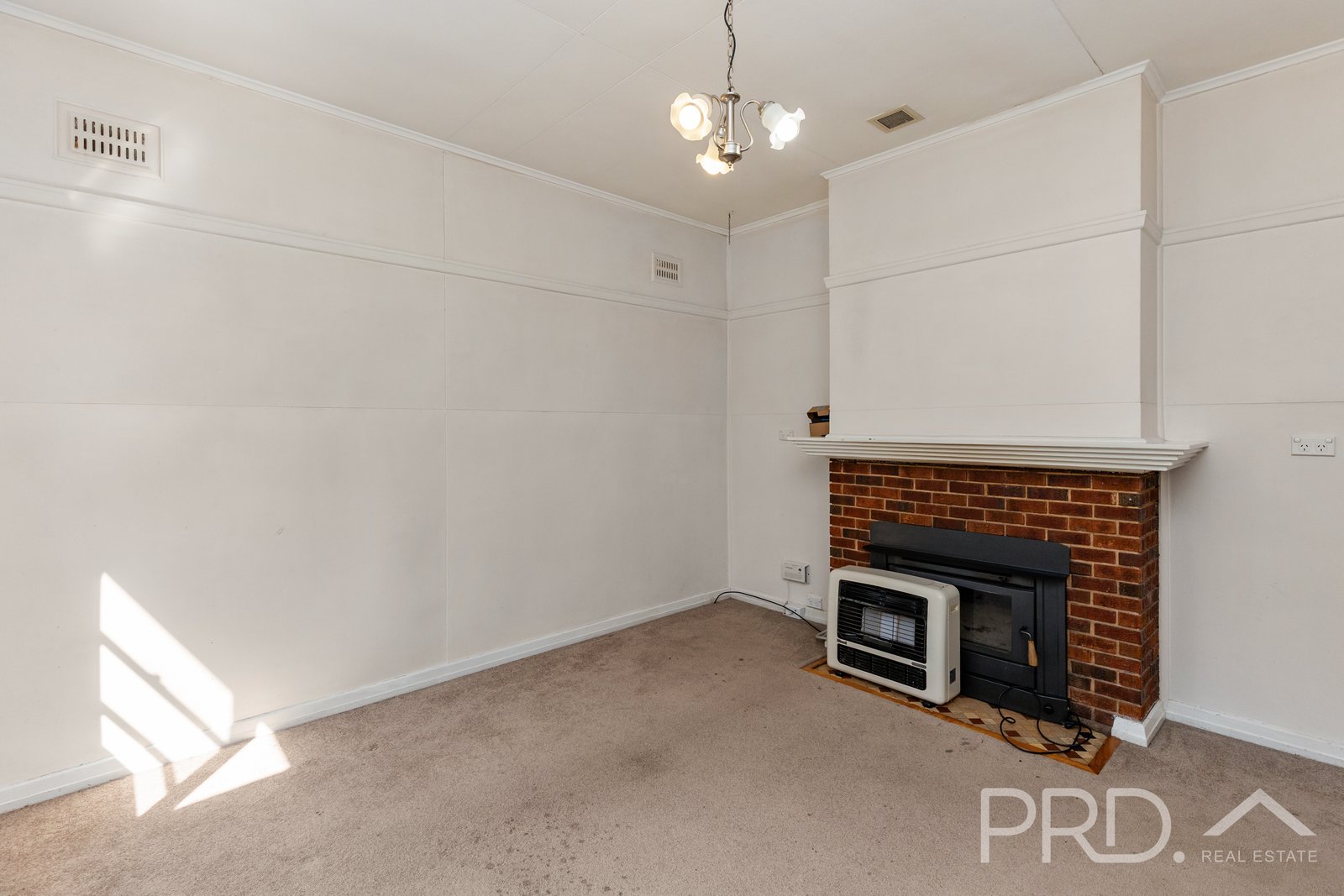4 Pioneer Street BATLOW 7