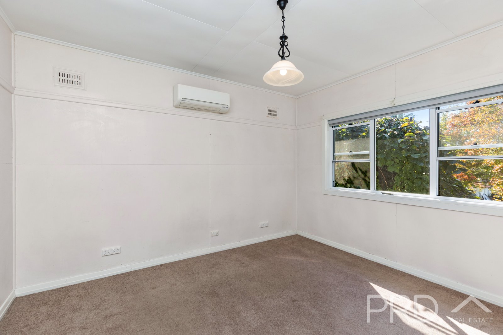 4 Pioneer Street BATLOW 8