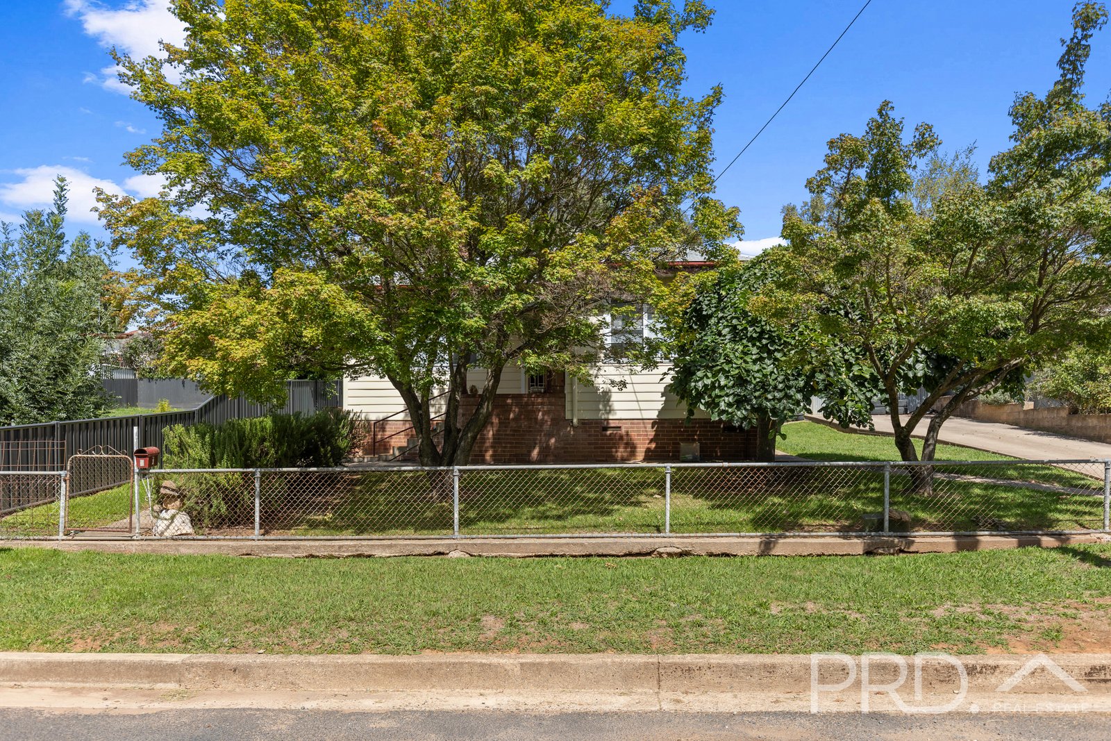 4 Pioneer Street BATLOW 14