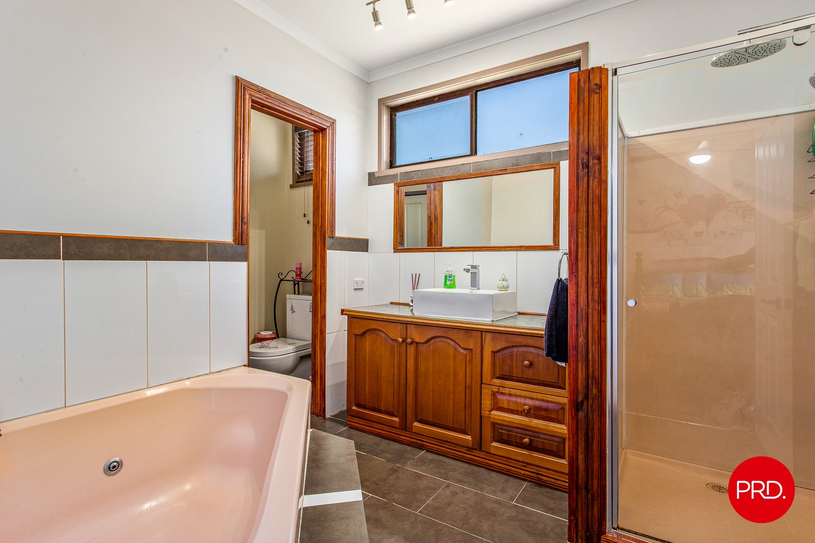 4 Pohlman Street HEATHCOTE 12