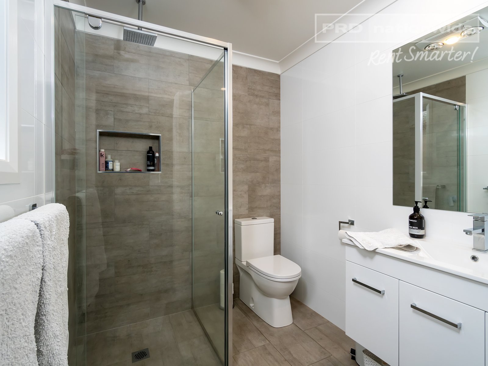 4 Pooginook Place BOURKELANDS 7