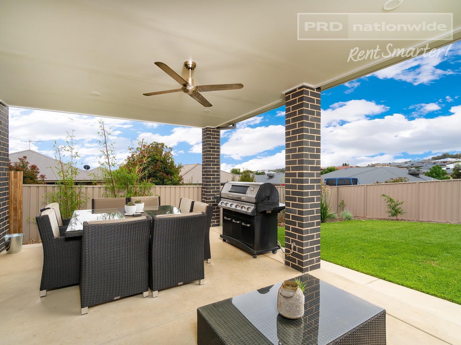 4 Pooginook Place BOURKELANDS 11