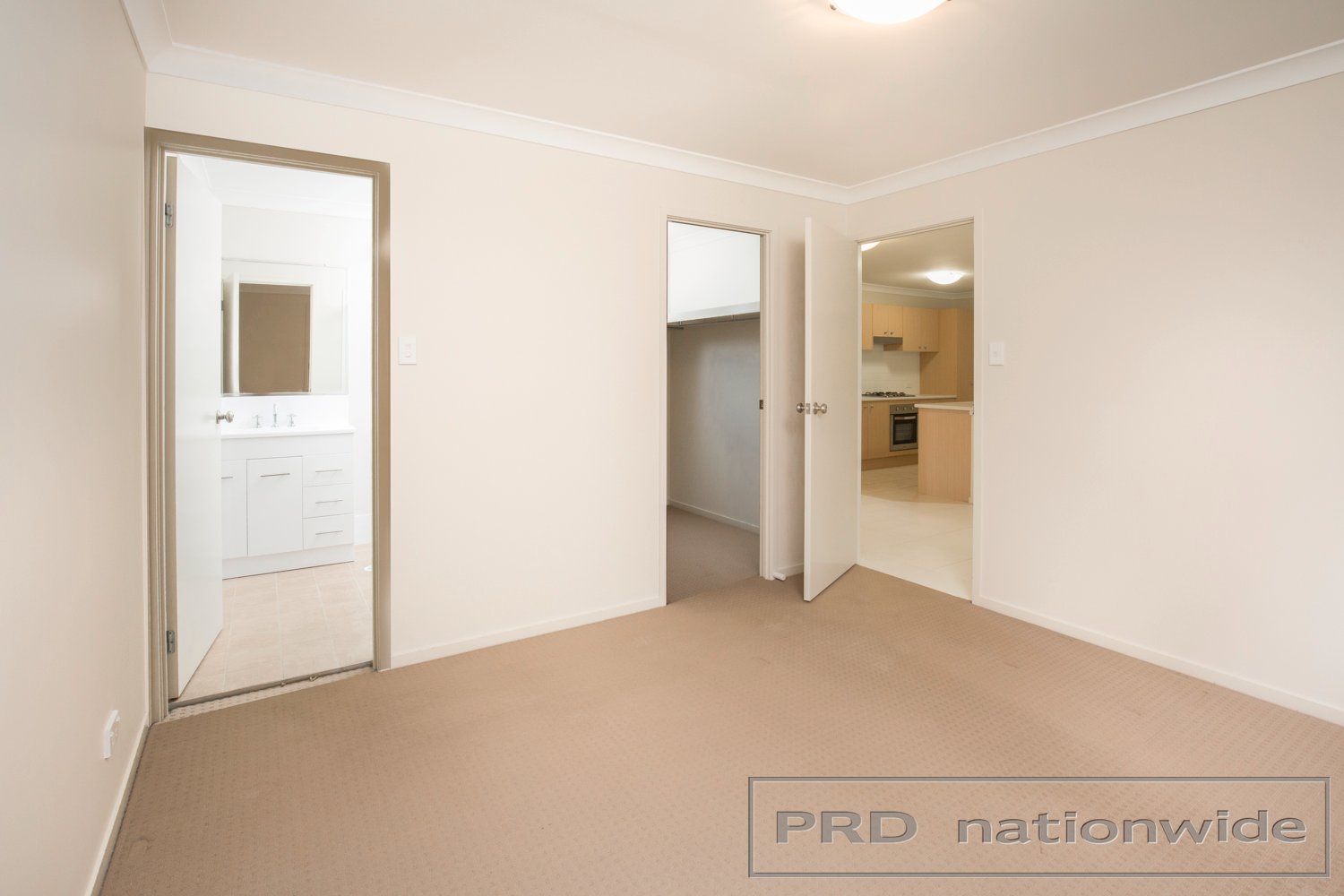 4 Port Cove GILLIESTON HEIGHTS 8