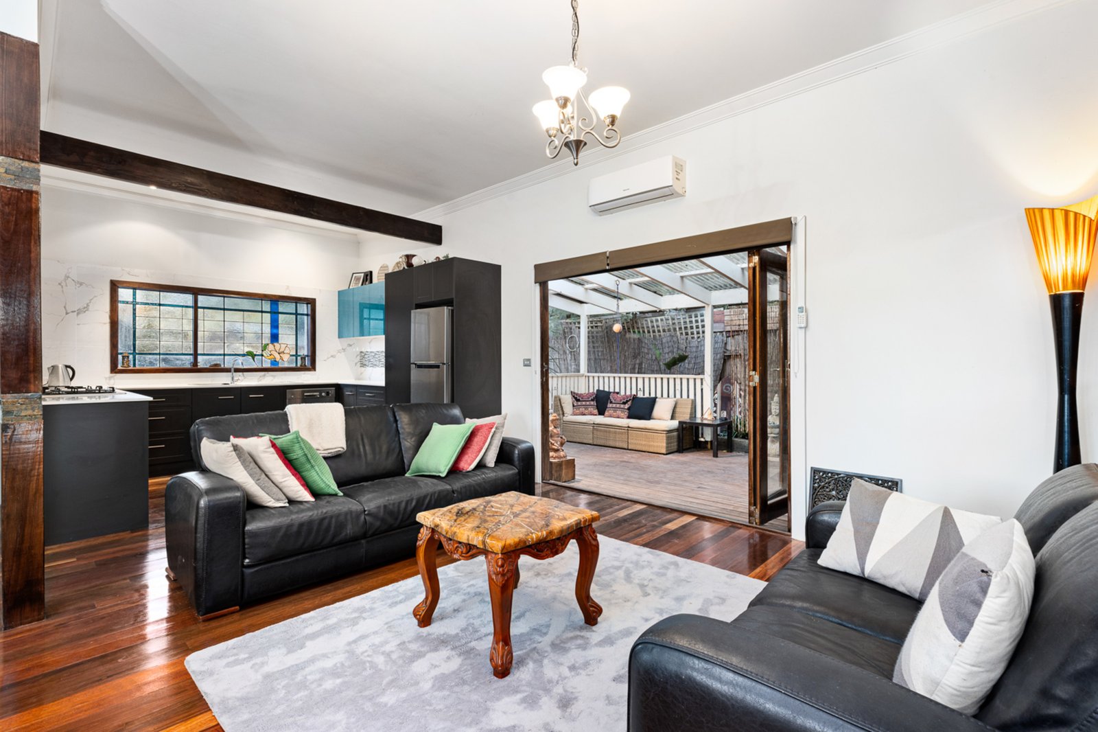 Gallery: 4 Queen Street South