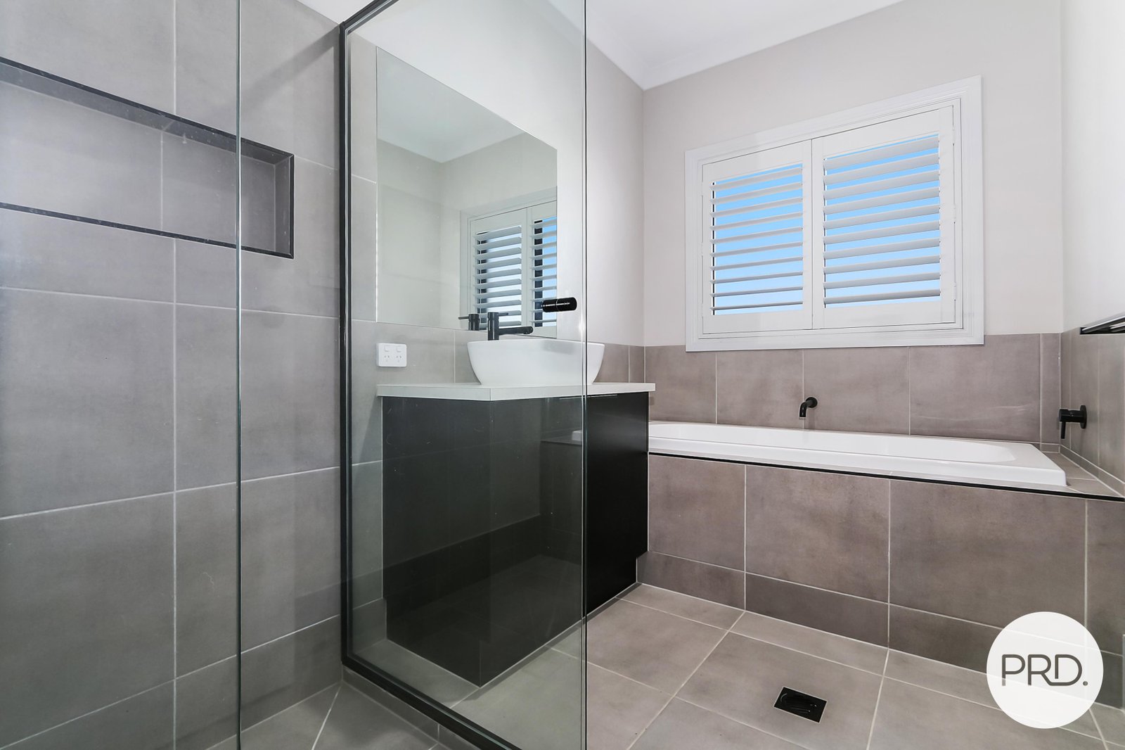 4 Queensberry Road LENEVA 16