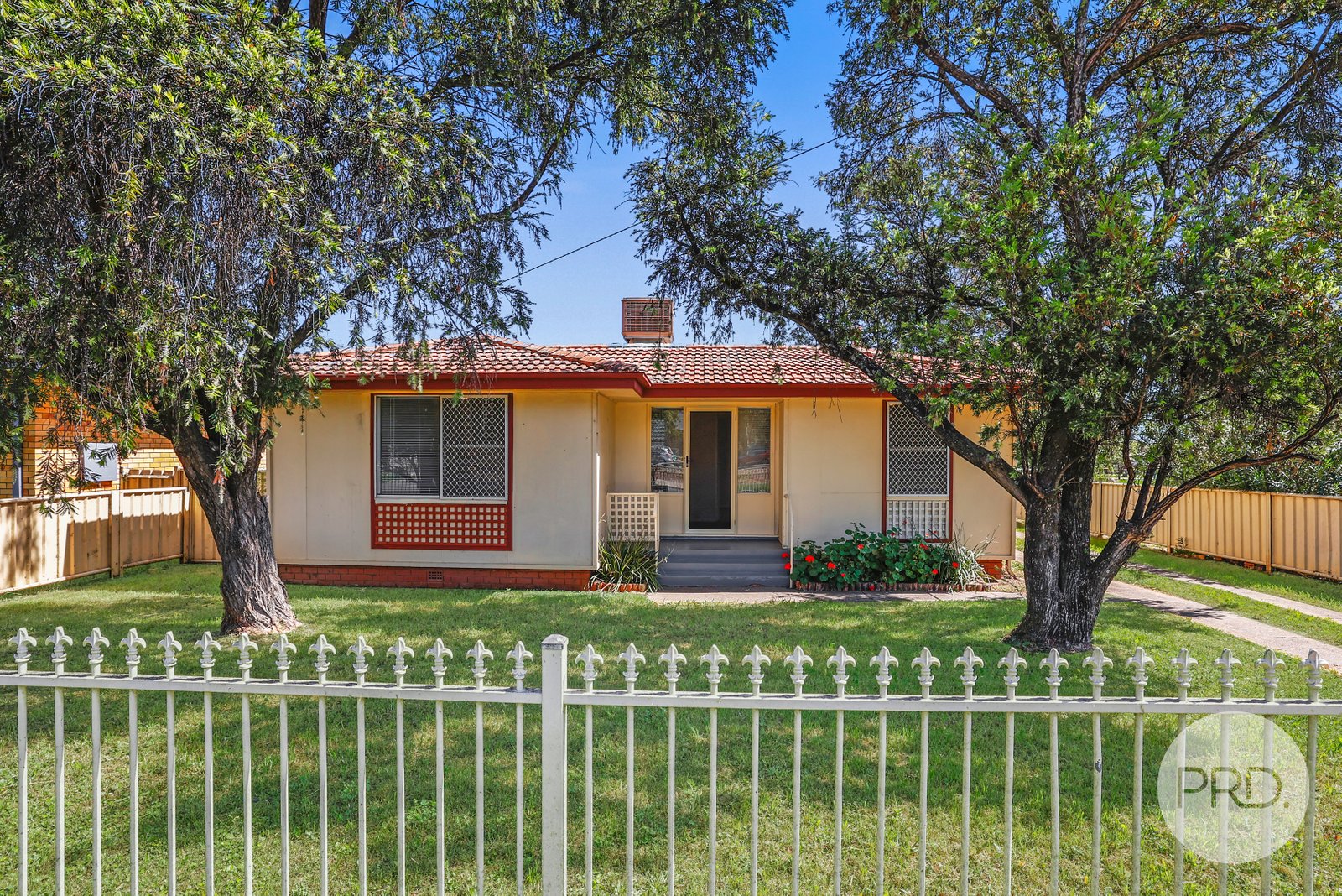 4 Quinn Street TAMWORTH 1
