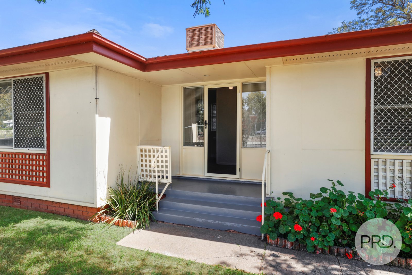 4 Quinn Street TAMWORTH 3