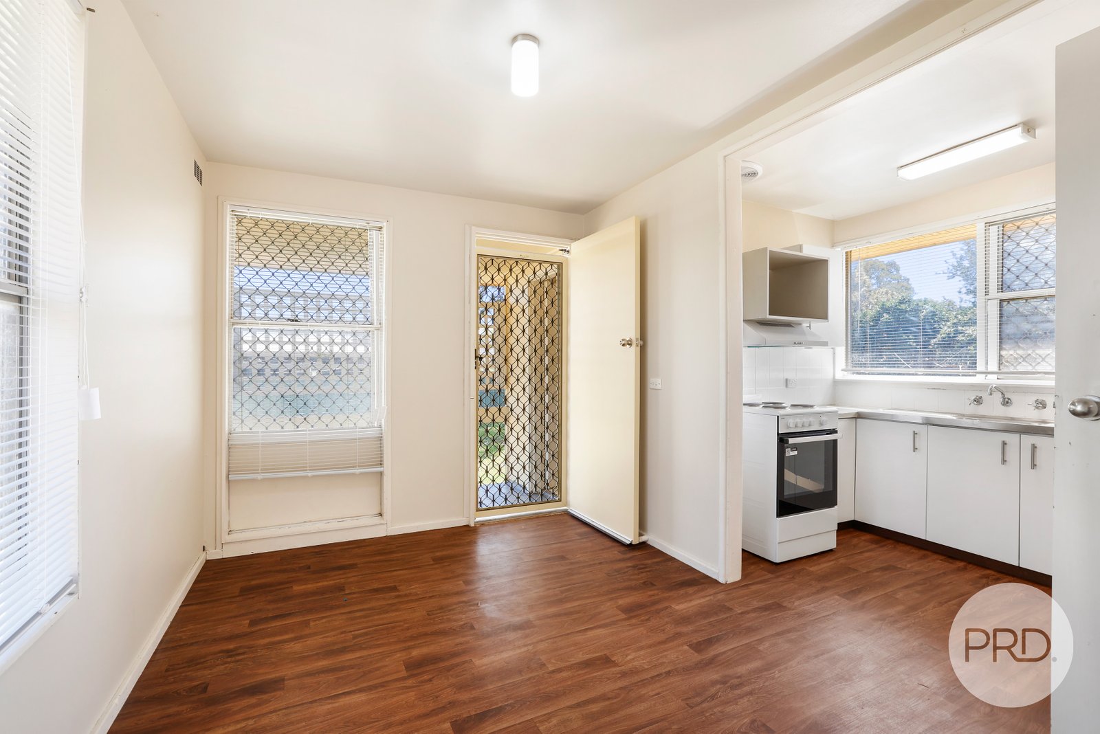 4 Quinn Street TAMWORTH 9