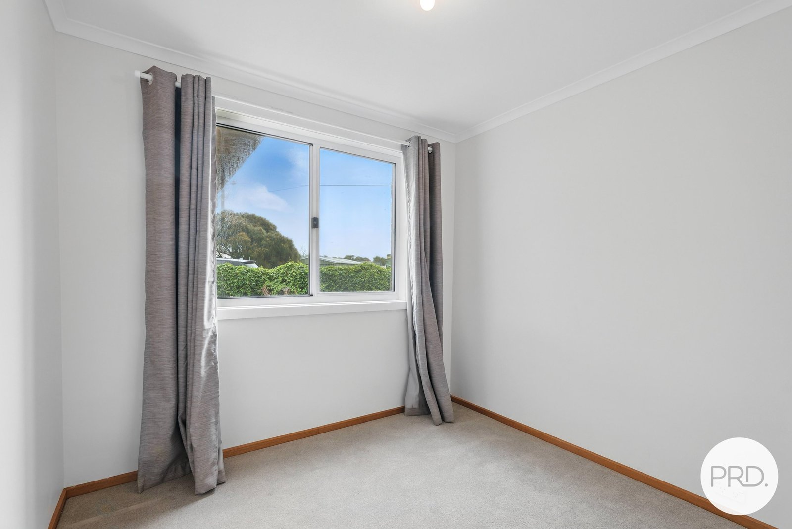 4 Rainbow Terrace OPOSSUM BAY 8