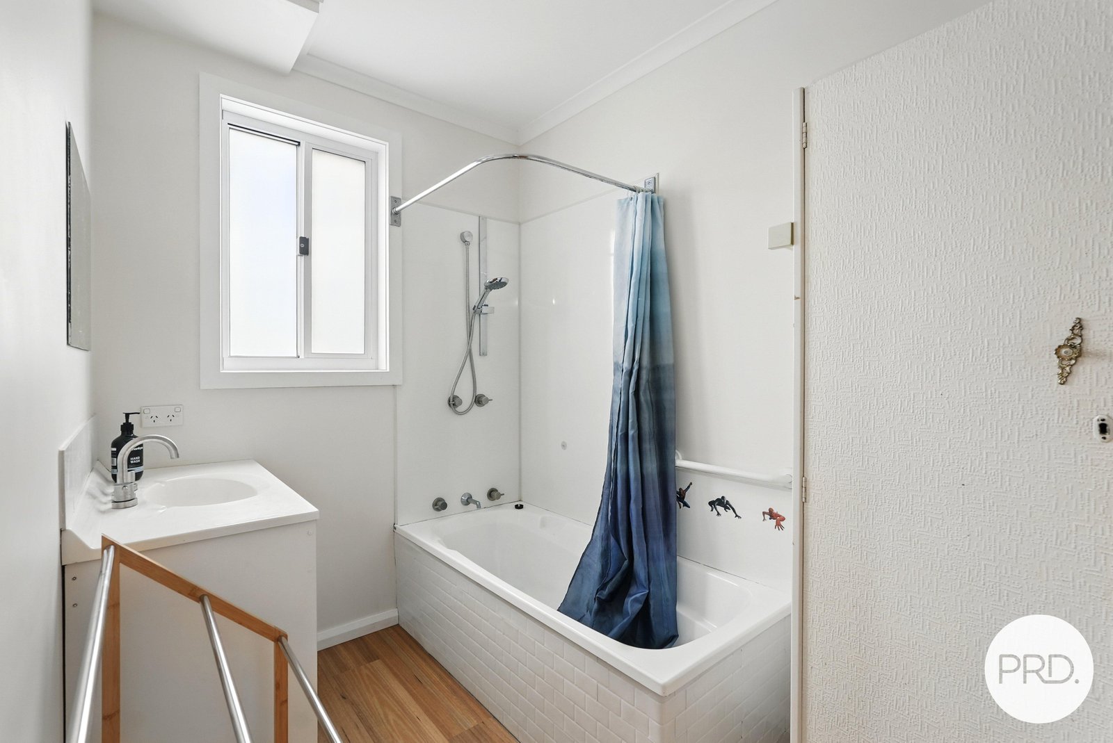 4 Rainbow Terrace OPOSSUM BAY 10