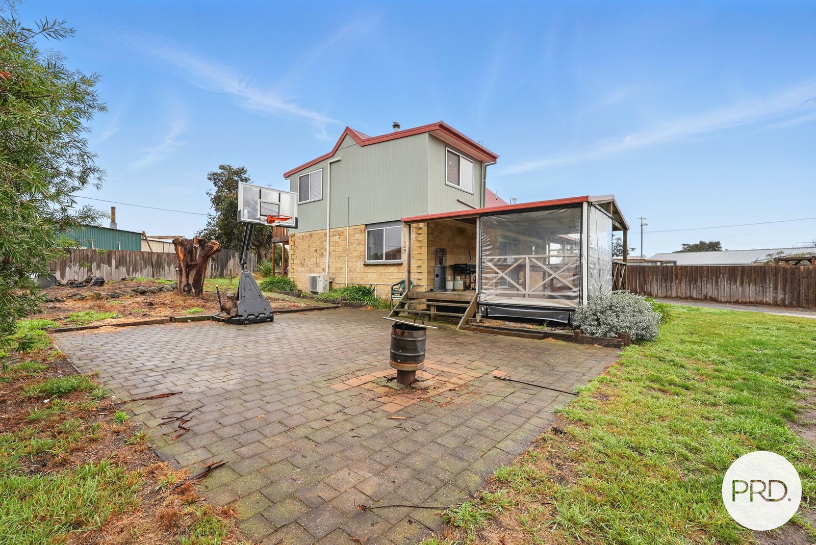 4 Rainbow Terrace OPOSSUM BAY 12