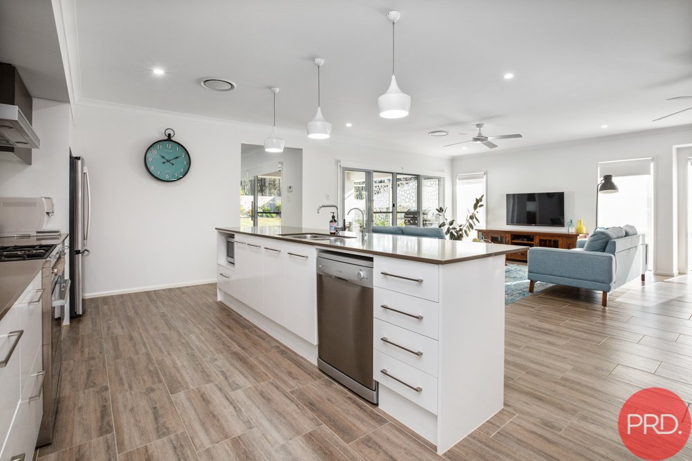 4 Rampling Avenue NORTH ROTHBURY 11