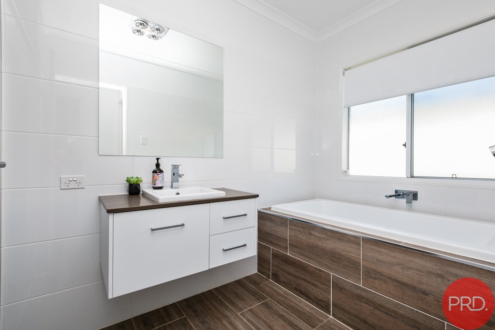 4 Rampling Avenue NORTH ROTHBURY 30