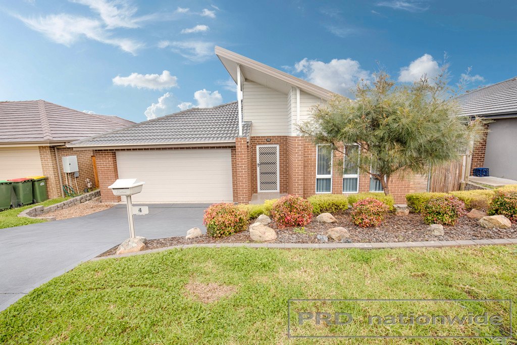 4 Redgum Circuit ABERGLASSLYN 1