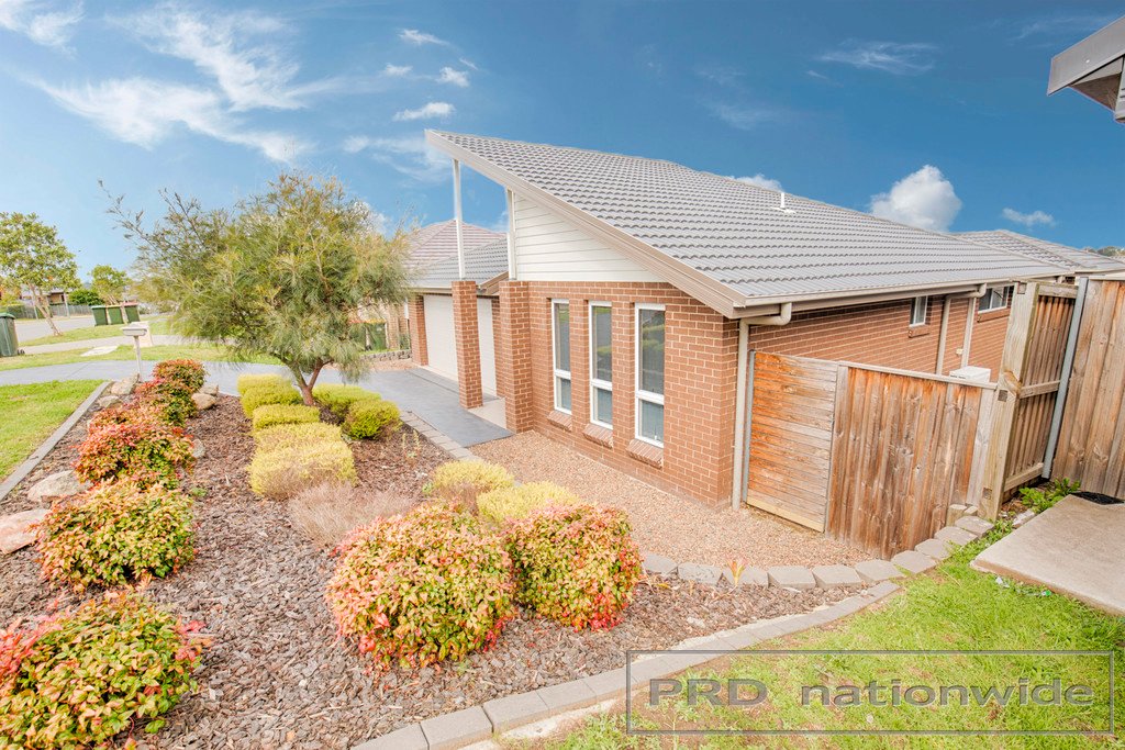 4 Redgum Circuit ABERGLASSLYN 17