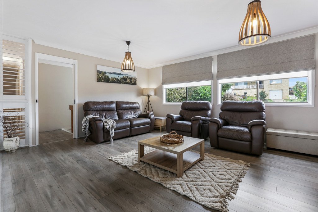 4 Reeves Way DAPTO 2