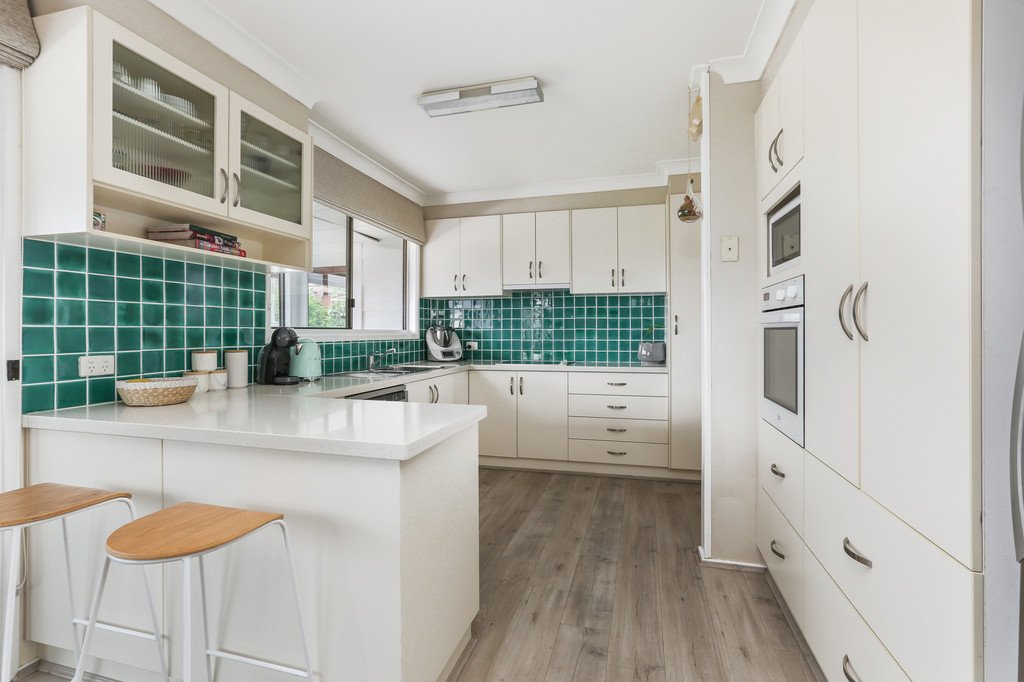 4 Reeves Way DAPTO 3