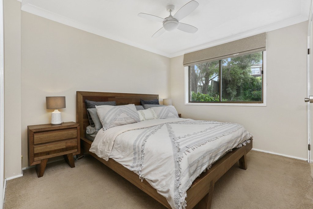 4 Reeves Way DAPTO 5