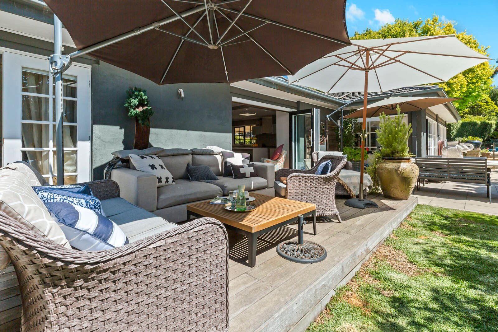 Real Estate and Property in 4 Richard Court, Mount Eliza, VIC