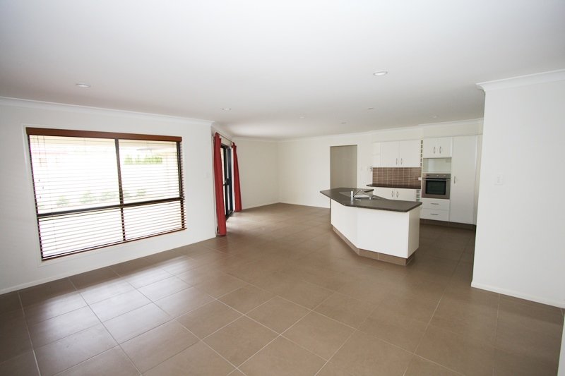 4 Rimu Place MOLENDINAR 2
