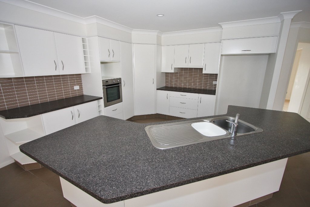 4 Rimu Place MOLENDINAR 4