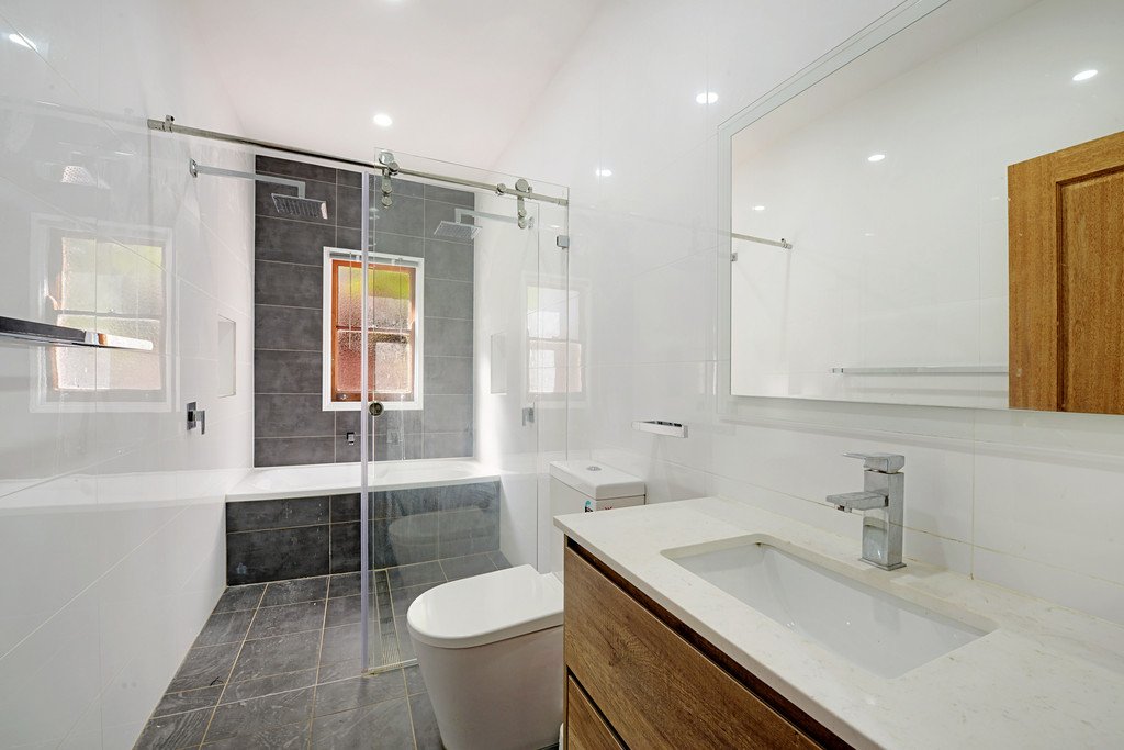 4 Rita Street NARWEE 3