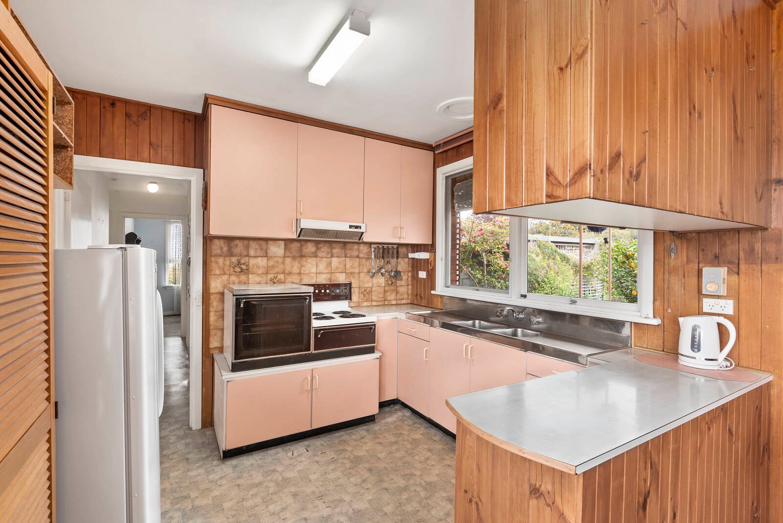 Real Estate and Property in 4 Robertson Road, Leopold, VIC