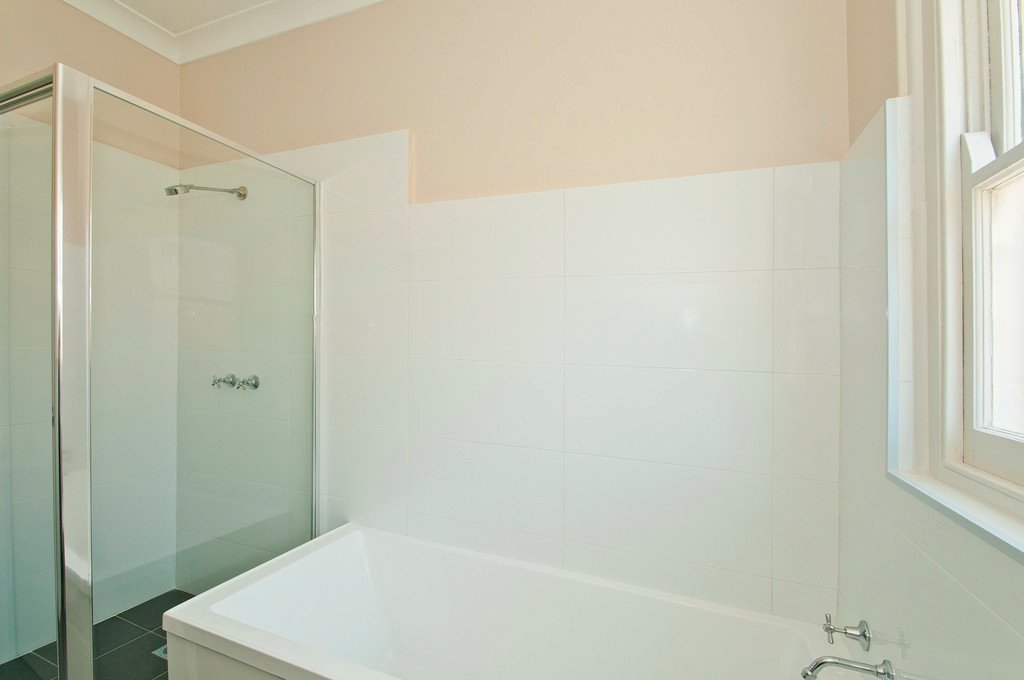 4 Robertson Street PORT KEMBLA 5