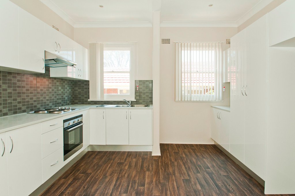 4 Robertson Street PORT KEMBLA 8