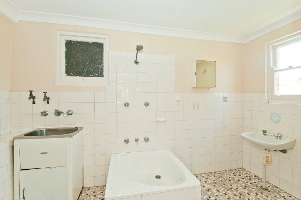 4 Robertson Street PORT KEMBLA 16