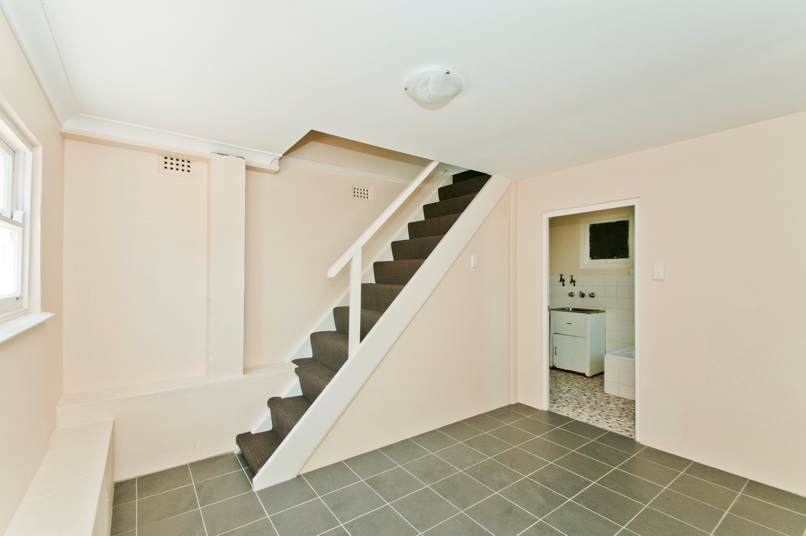 4 Robertson Street PORT KEMBLA 15